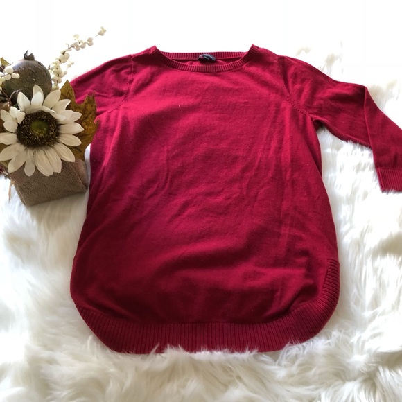 The Limited Sweaters - ❗️The Limited❗️Red scoop neck sweater